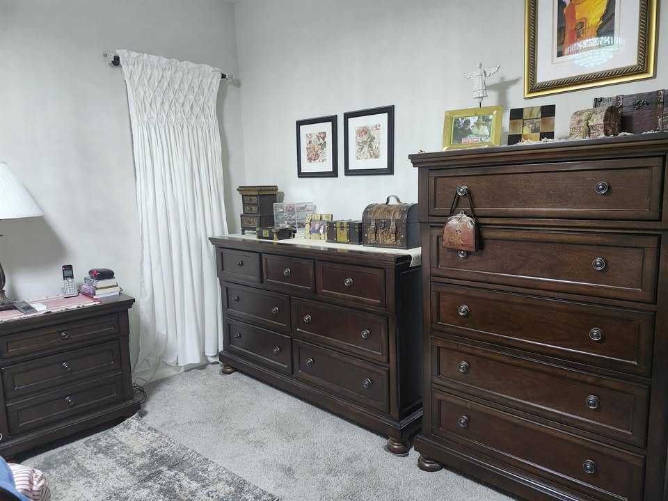 Ashley Porter 5-Drawer Chest