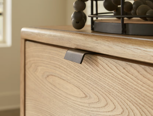 Ashley Freslowe 6-Drawer Dresser