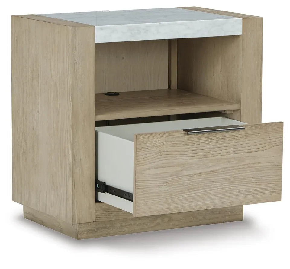Ashley Hennington 1-Drawer Nightstand