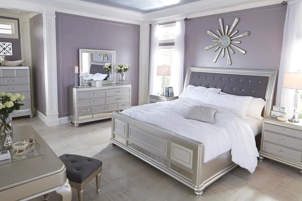 Ashley Coralayne 7-Drawer Dresser