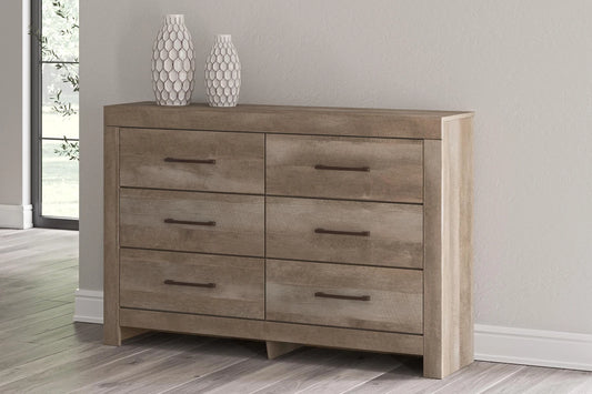 Ashley Gachester 6-Drawer Dresser