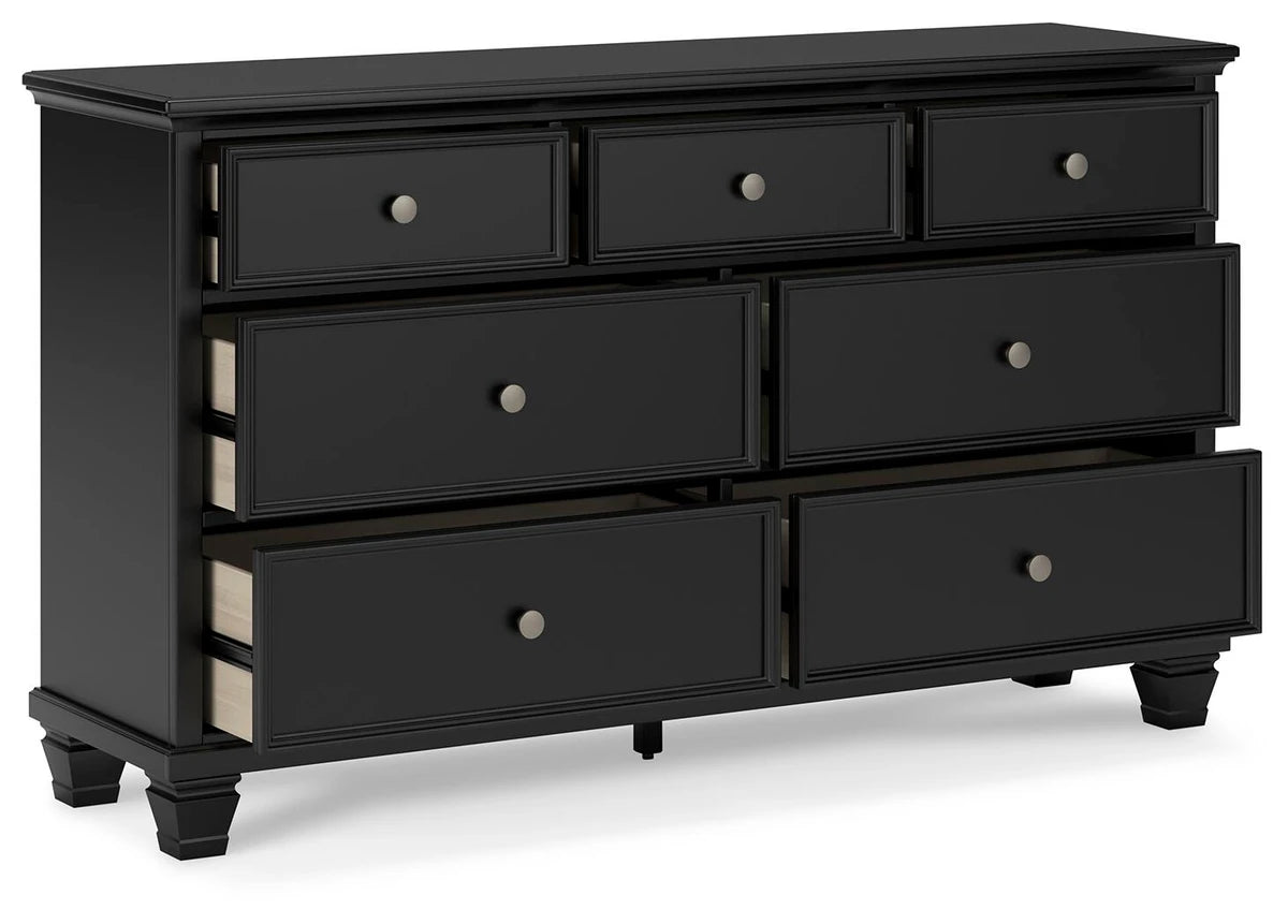 Ashley Lanolee 7-Drawer Dresser