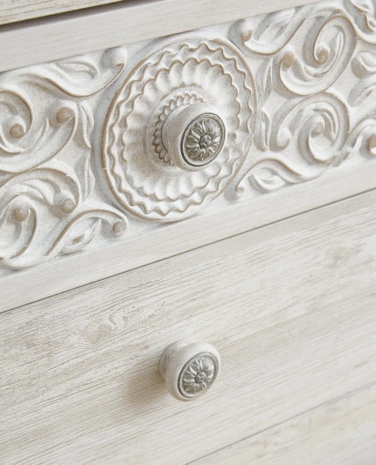 Ashley Paxberry 6-Drawer Dresser